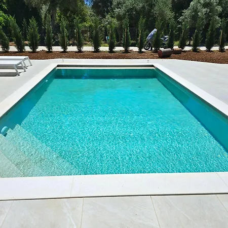 فيلة Anmaria Luxury
